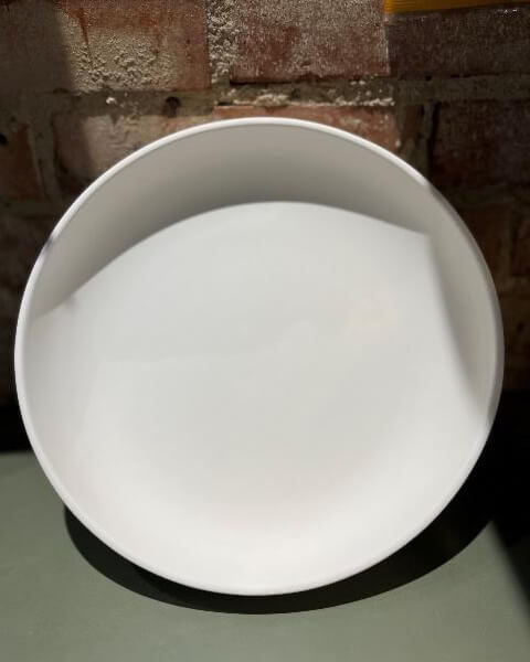 Stor skål/fad mål: H8 cm - Ø33 cm. 459 kr.