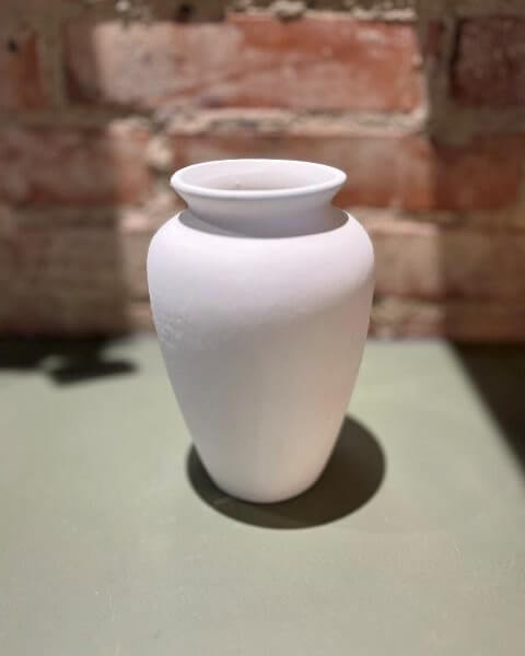 Vase mål: H16 cm - Ø9 cm. 269 kr